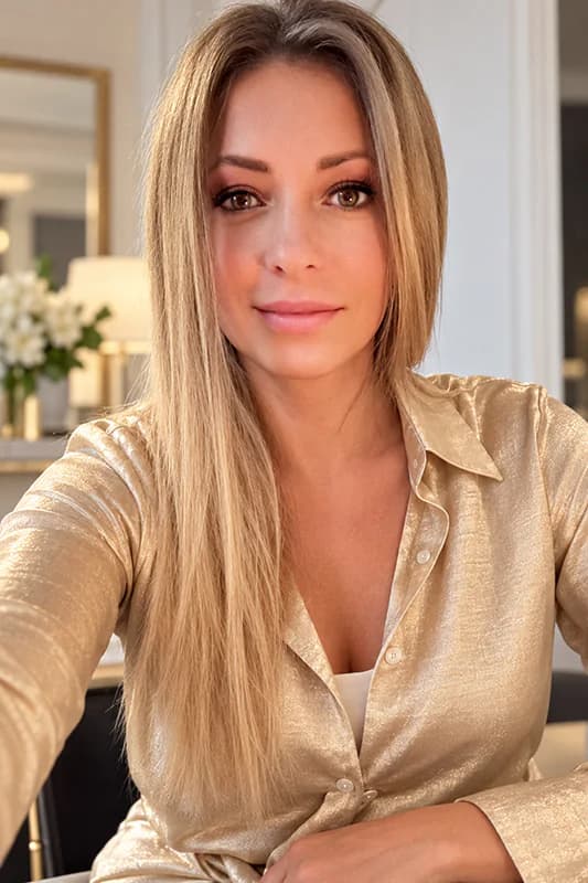 Alina, 38